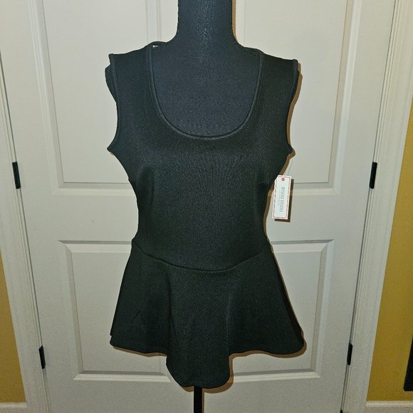 Bisou Bisou Black Peplum Sleevless Top - Picture 1 of 5